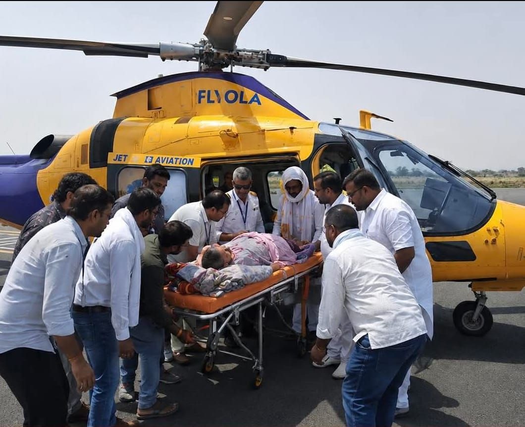 पीएमश्री एयर एम्बुलेंस से एम्स भोपाल गई लीलावती का निधन। पीएमश्री एयर एम्बुलेंस से एम्स भोपाल गई लीलावती का निधन।