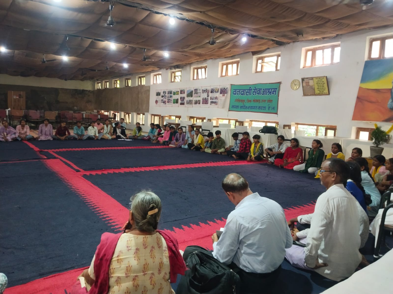 नौगढ़ के सौ युवाओं ने देखा ग्राम स्वराज्य की नींव की तस्वीर।