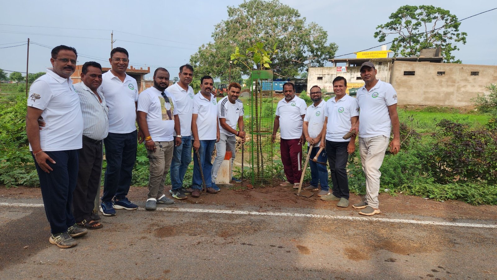 हरियर मुंगेली अभियान का तृतीय चरण सम्पन्न, अपने जन्मदिन पर अभियान में सम्मिलित नगर पालिका अध्यक्ष रोहित शुक्ला ने रोपे पौधें, किया युवाओं के हरित प्रयासों की सराहना हरियर मुंगेली अभियान का तृतीय चरण सम्पन्न, अपने जन्मदिन पर अभियान में सम्मिलित नगर पालिका अध्यक्ष रोहित शुक्ला ने रोपे पौधें, किया युवाओं के हरित प्रयासों की सराहना