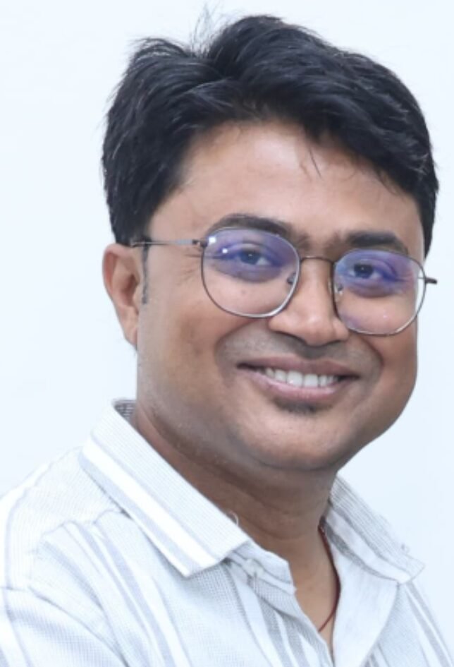 स्थानांतरण के बाद भी मुंगेली में जमे रहे डीपीआरओ पर विवाद: पत्रकारों पर अशोभनीय टिप्पणी और वसूली के आरोपों की सीएम से शिकायत